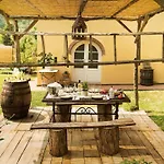 Holiday home Rustico Dora